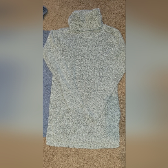 Lot of 3 sweaters - Picture 3 of 4